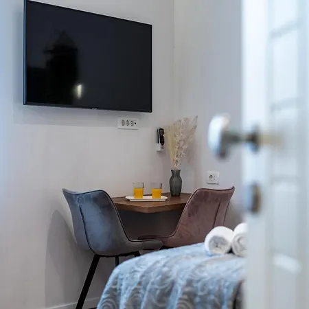 Antares Luxury Casa de hóspedes 3*