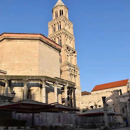 Antares Luxury Split