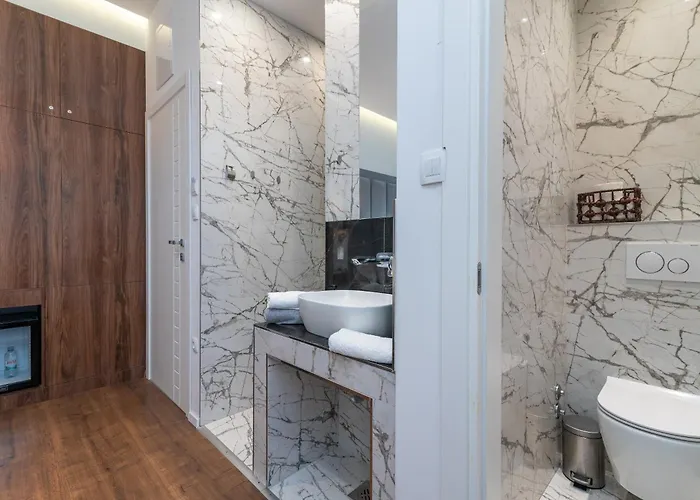 Antares Luxury Konukevi Split