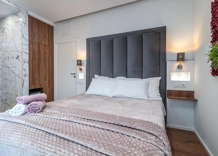 Konukevi Antares Luxury 3*