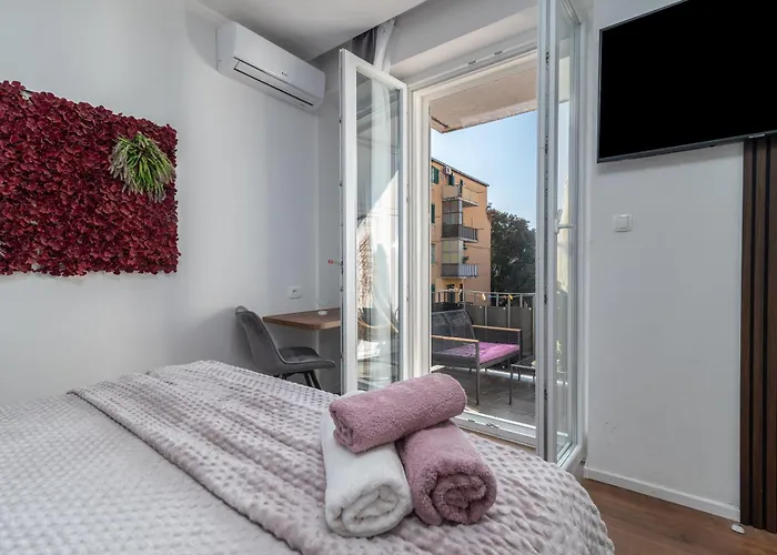 Antares Luxury 3* Split