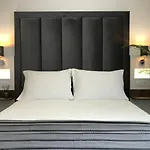 ゲストハウス Antares Luxury 3*