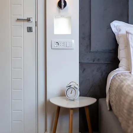 Antares Luxury Pensión Split