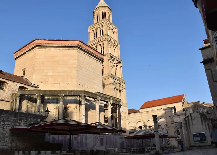 Antares Luxury スプリト